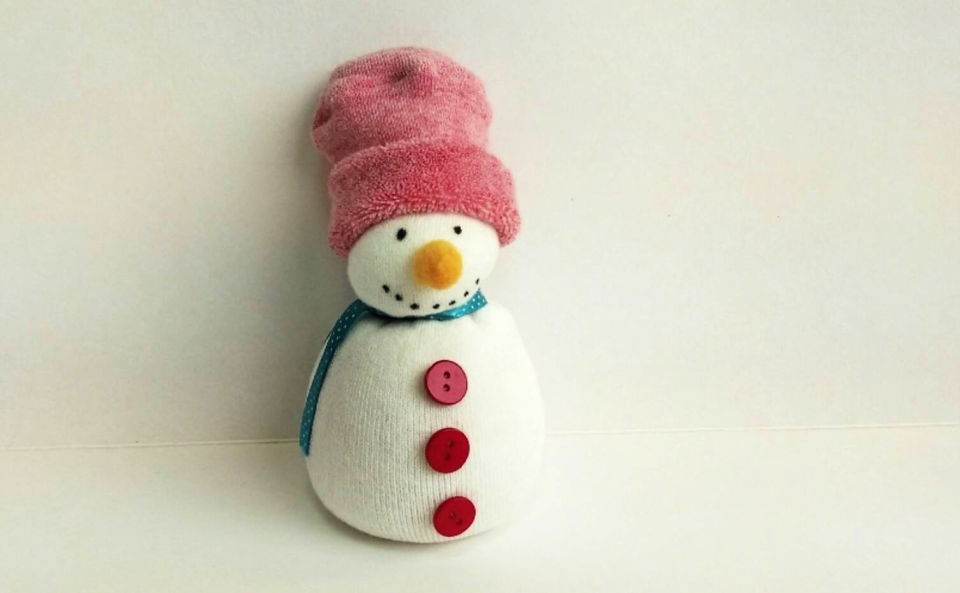 How to Make a Festive Sock Snowman