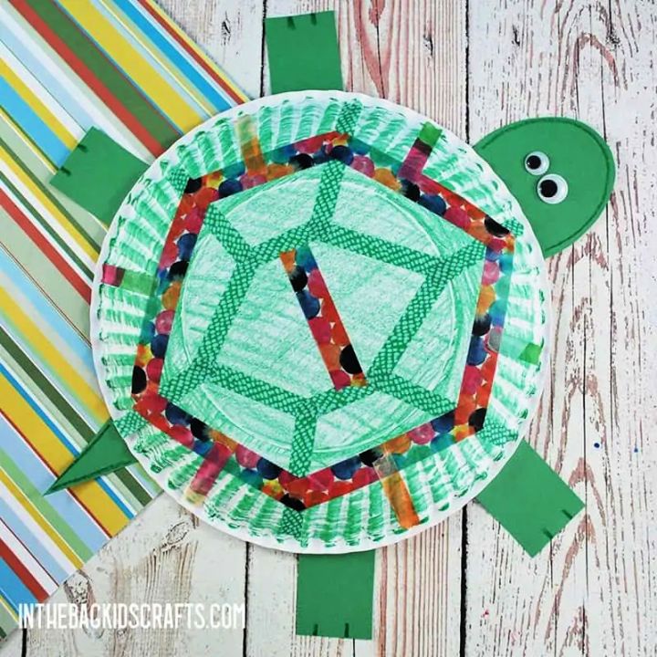How to Make a Paper Plate Turtle
