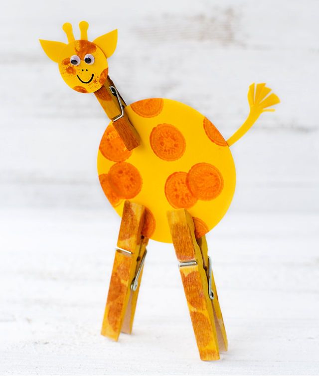 Make Your Own Clothespin Giraffe