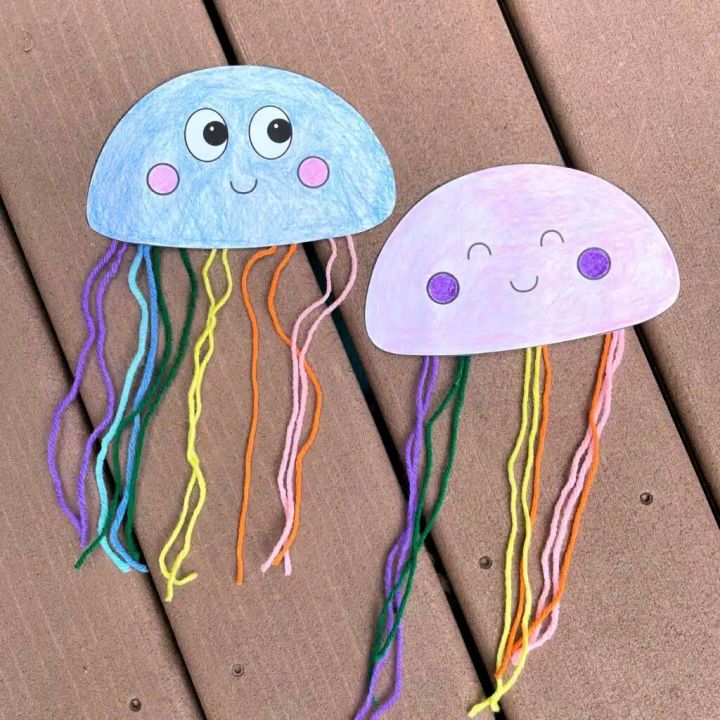 Make Your Own Paper Jellyfish
