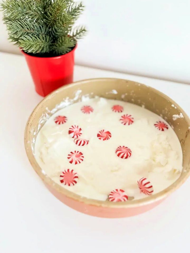 Make Your Own Peppermint Slime