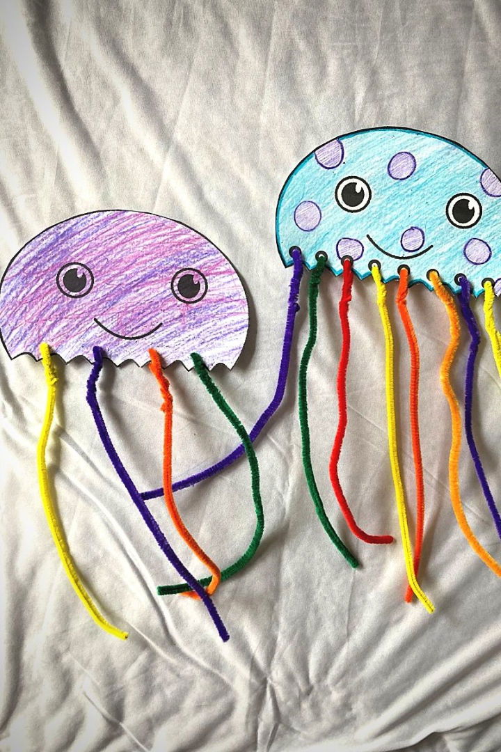 Making a Lacing Jellyfish Step by Step