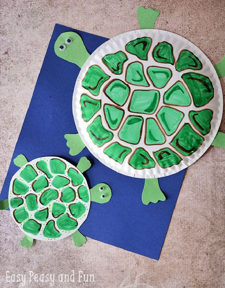 Making a Paper Plate Turtle Step by Step