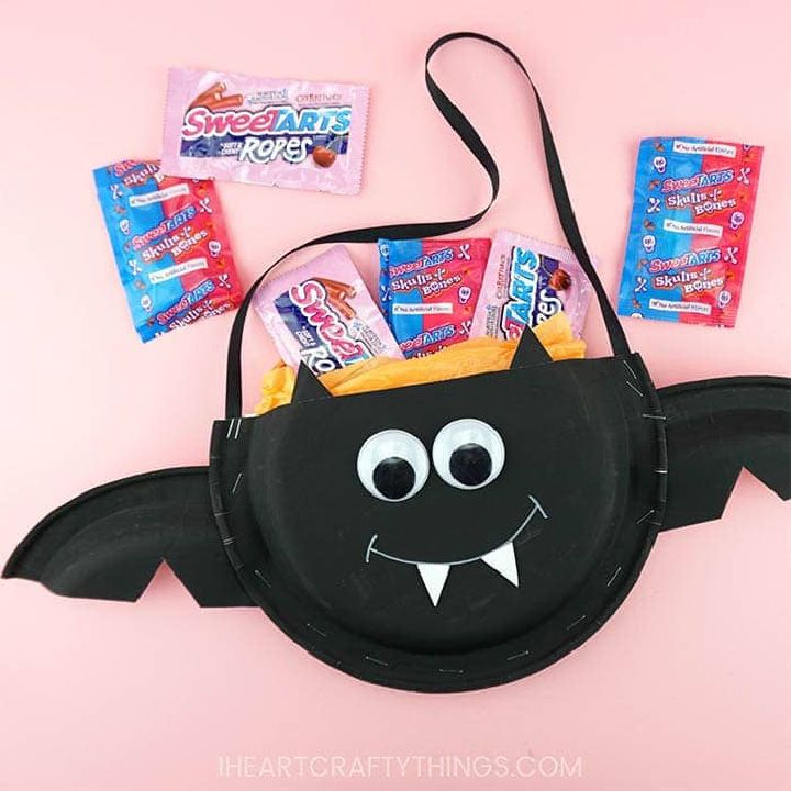 Paper Plate Bat Candy Holder