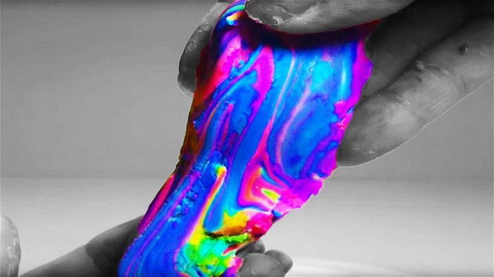 Rainbow Silly Putty Using Cornstarch and Dish Soap