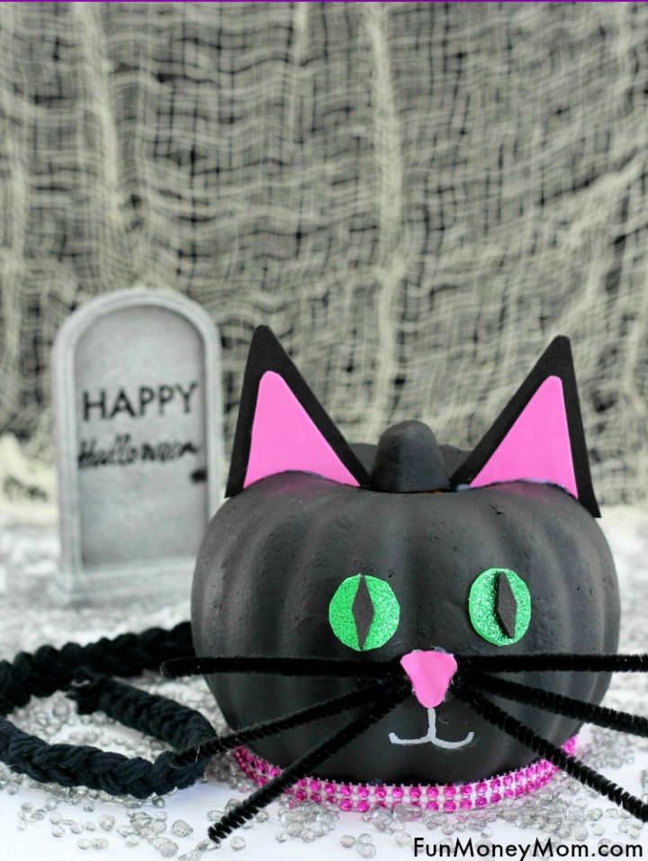 Make Black Cat Pumpkin for Halloween