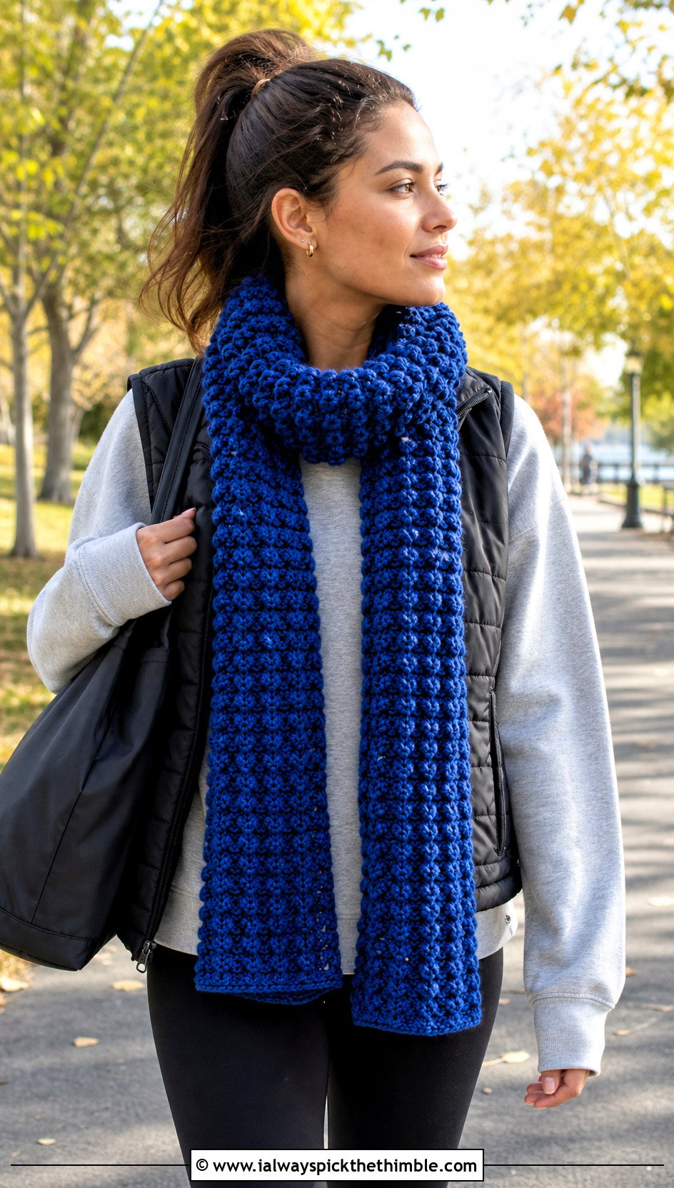 Bobble Stitch Crochet Scarf With Sweatshirt And Leggings - 25 cute crochet scarf outfit ideas