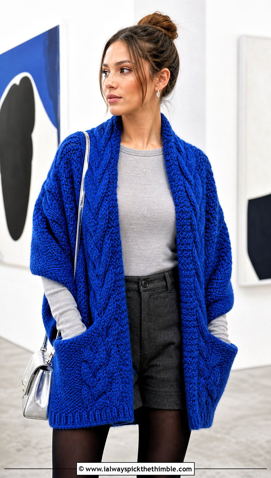 Braided Cable Pocket Shawl With Tailored Shorts - 20 Crochet Pocket Scarf Shawl outfit ideas