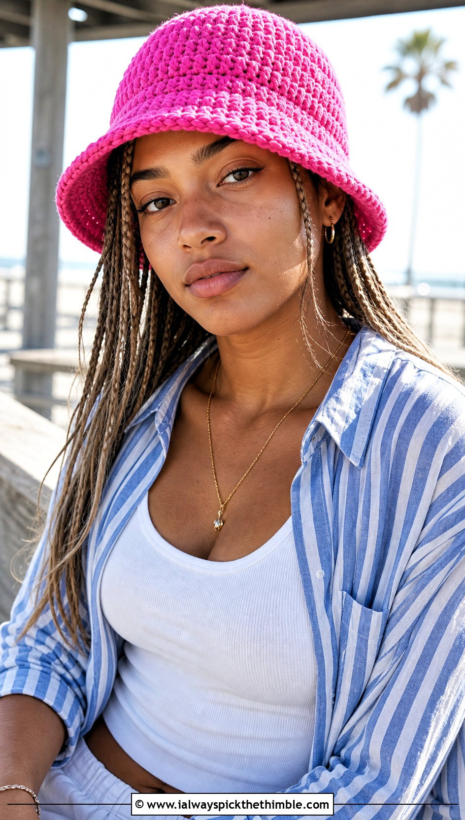 Bucket Rasta Hat With Oversized Shirt - 25 crochet rasta hats outfit ideas