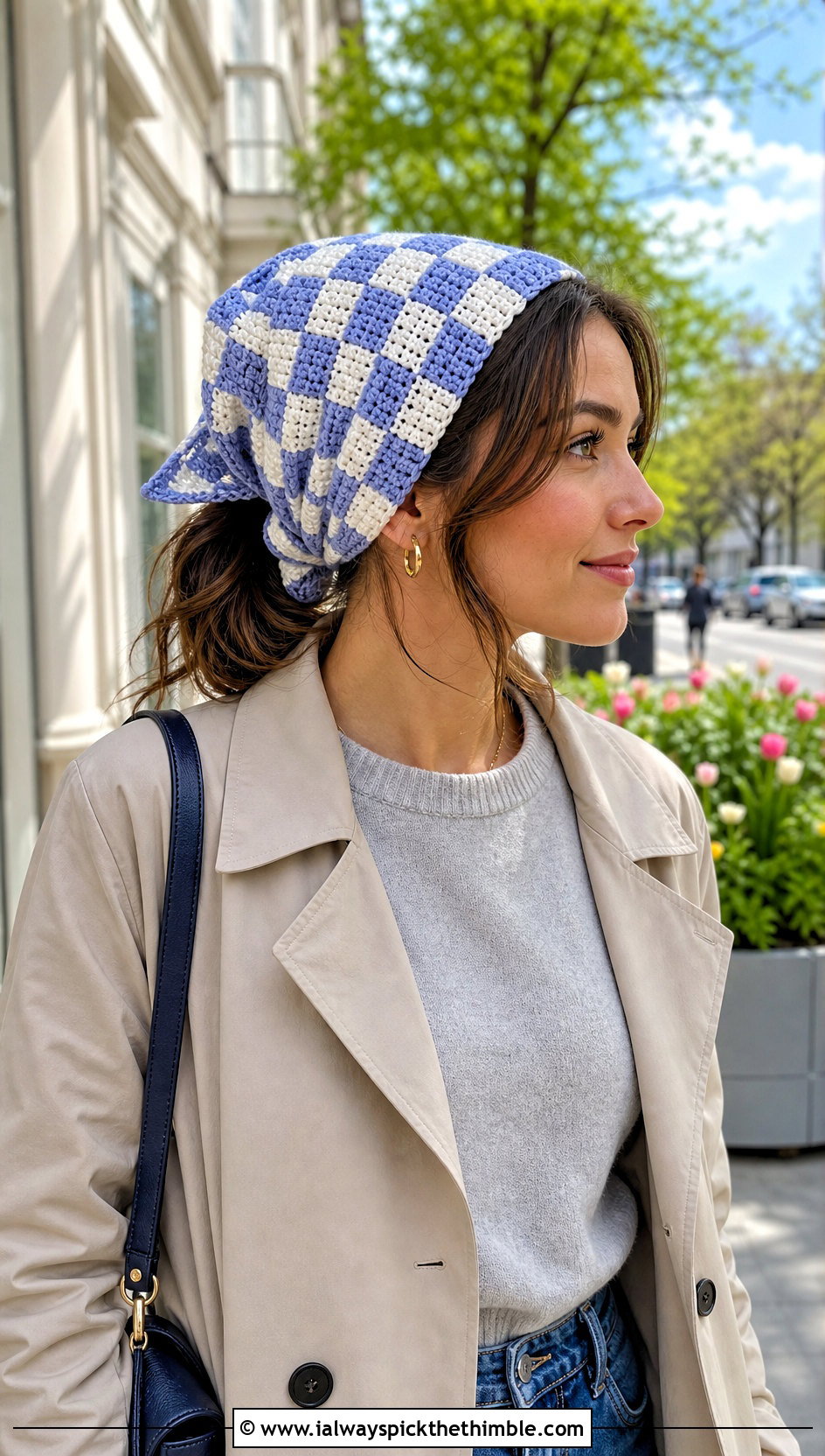 Checkerboard Crochet Hair Wrap With Trench Coat And Straight Jeans - 25 crochet hair wrap outfit ideas