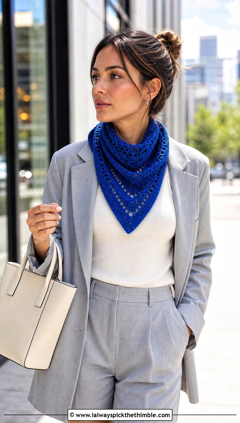 Chevron Bandana Crochet Scarf With Bermuda Shorts - 20 Crochet Zig Zag Scarf outfit ideas