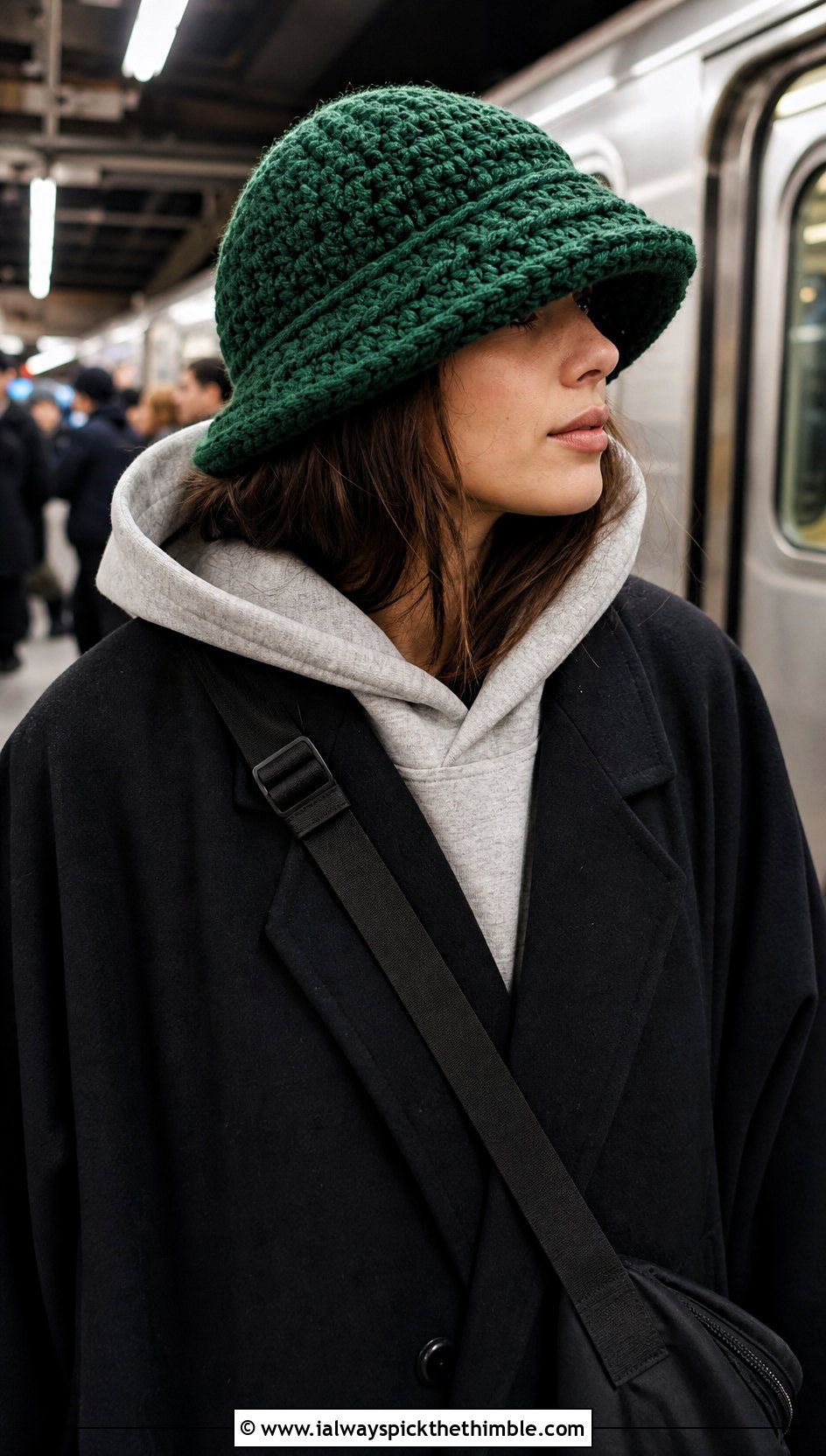 Chunky Double Brim Crochet Hat With Hoodie And Overcoat - 20 Double Brim Crochet Hat outfit ideas