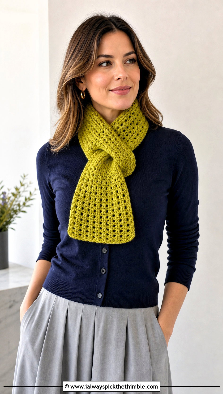 Chunky Keyhole Crochet Scarf With Cardigan And Pleated Skirt - 20 Chunky Yarn Crochet Scarf outfit ideas