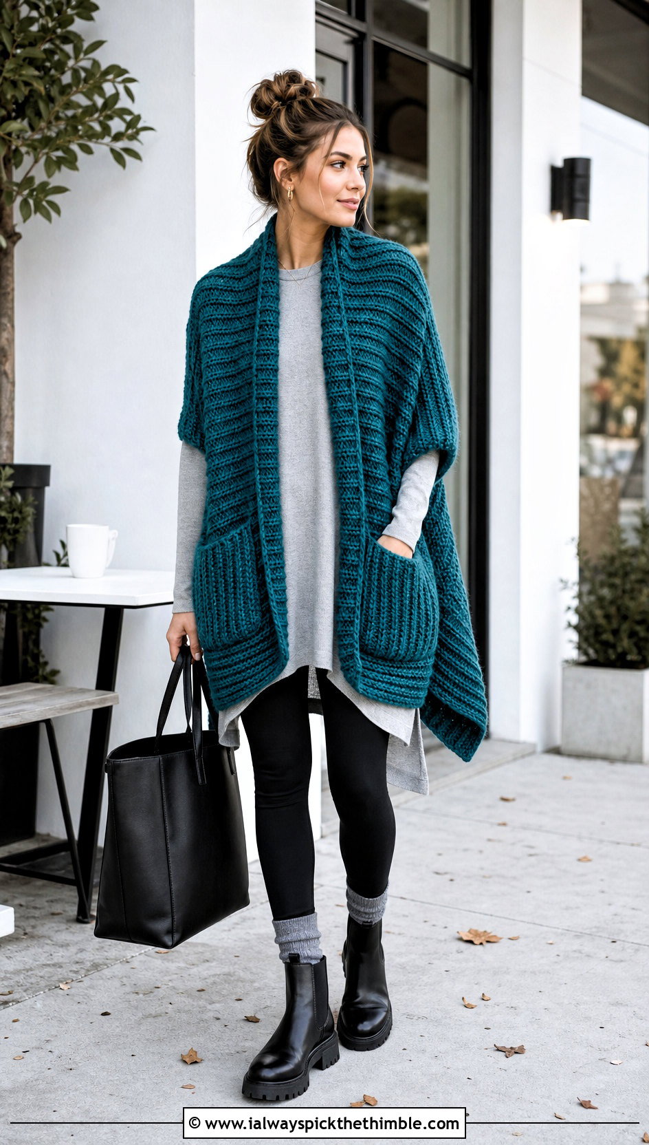Chunky Ribbed Pocket Shawl With Leggings - 20 Easy Crochet Shawl With Pockets outfit ideas