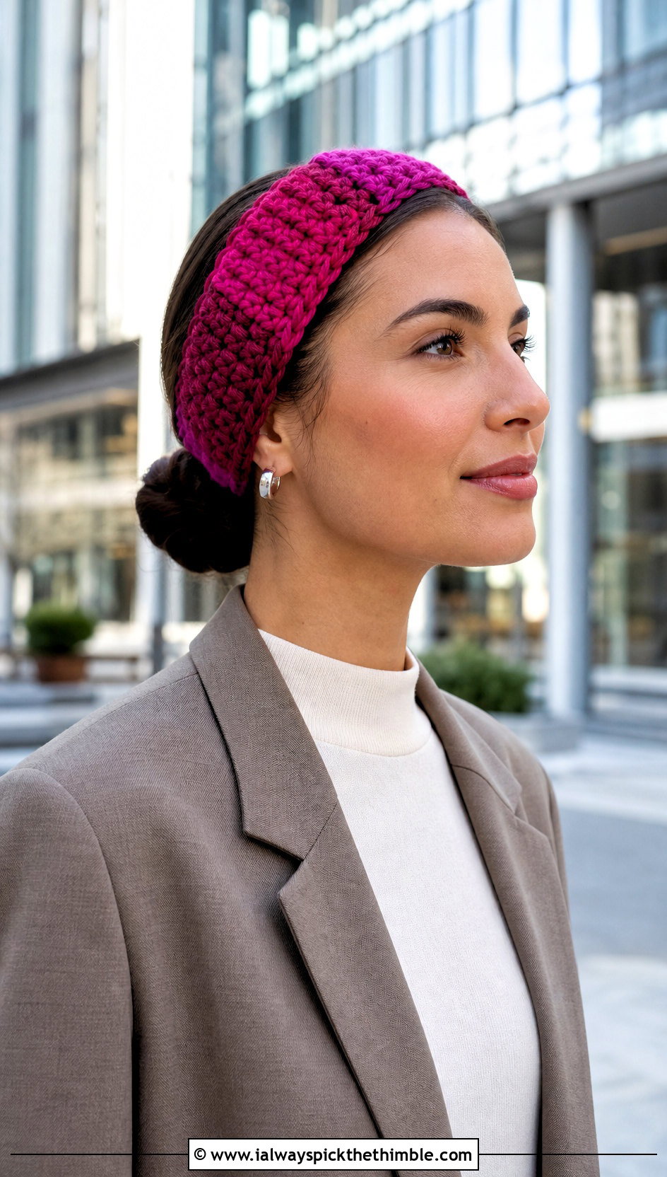 Color Block Bulky Yarn Crochet Headband With Neutral Suit - 20 bulky yarn crochet headband outfit ideas