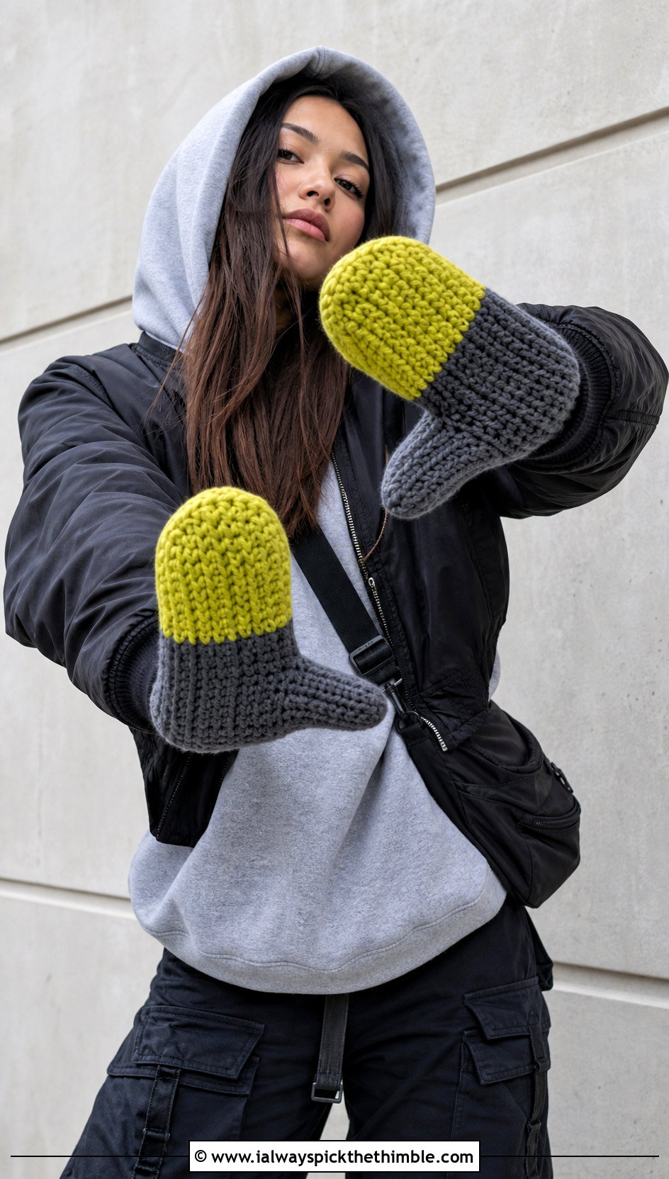 Color Block Crochet Mittens With Hoodie And Cargo Pants - 20 cute crochet mittens outfit ideas