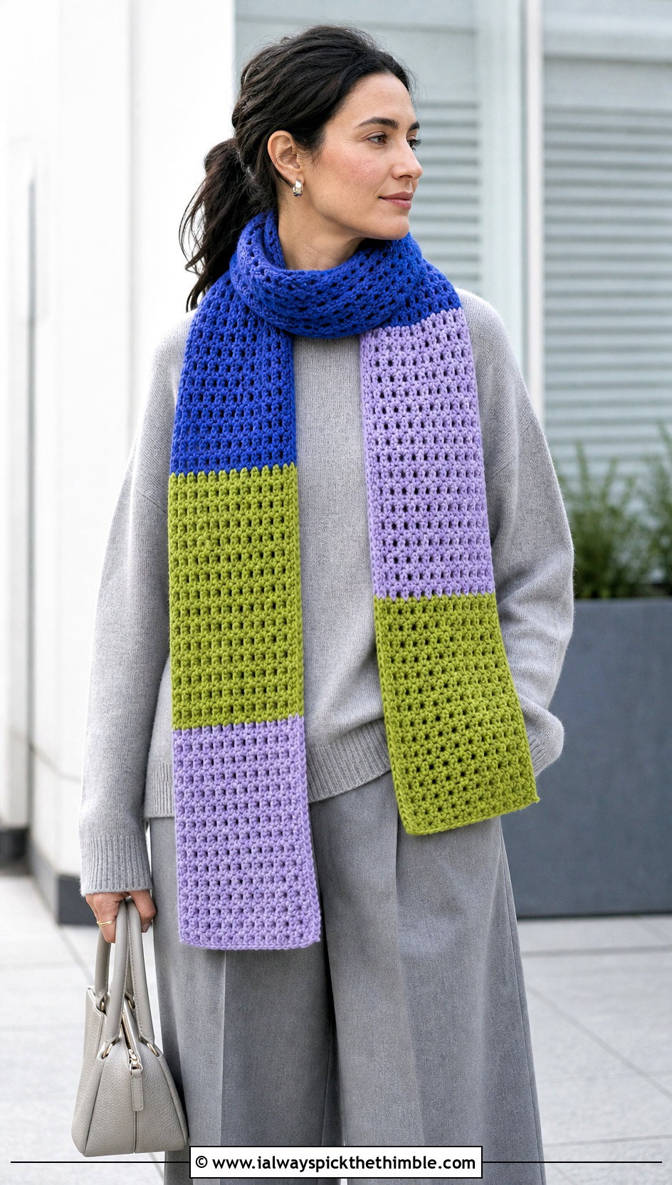 Color Block Crochet Scarf With Monochrome Outfit - 20 Crochet Scarf Worsted Weight Yarn outfit ideas