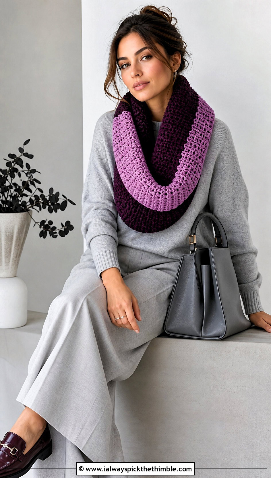 Color Block Crochet Snood Scarf With Monochrome Outfit - 20 crochet snood scarf outfit ideas