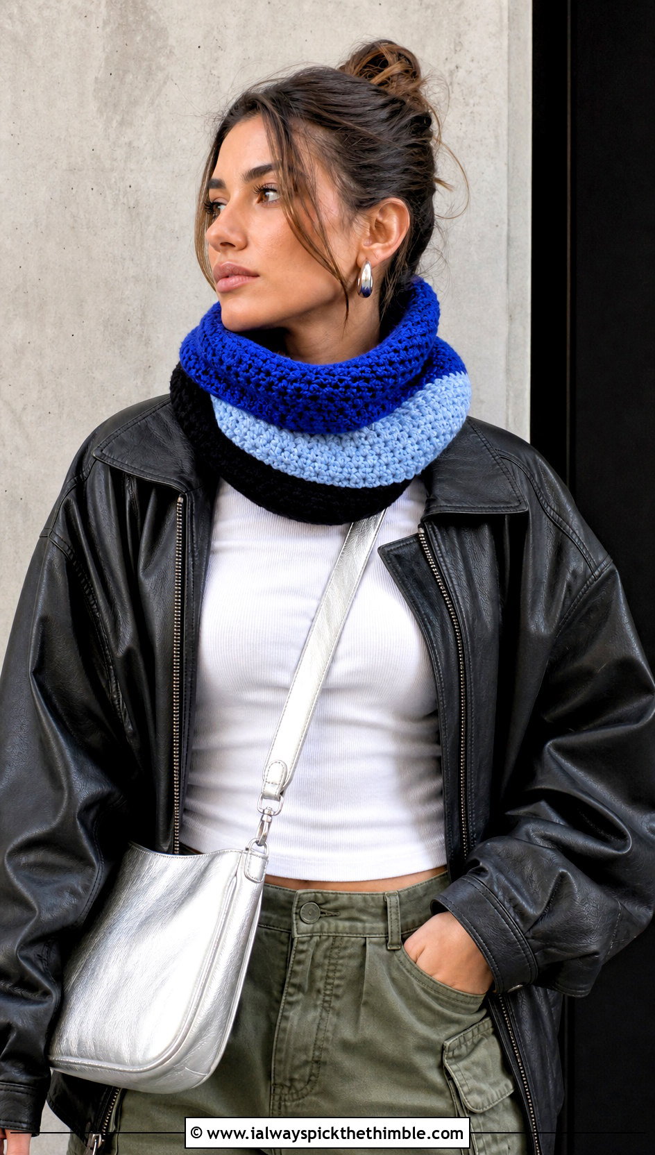 Color Block Infinity Crochet Turtleneck Cowl With Leather Jacket - 20 Crochet Turtleneck Cowl outfit ideas
