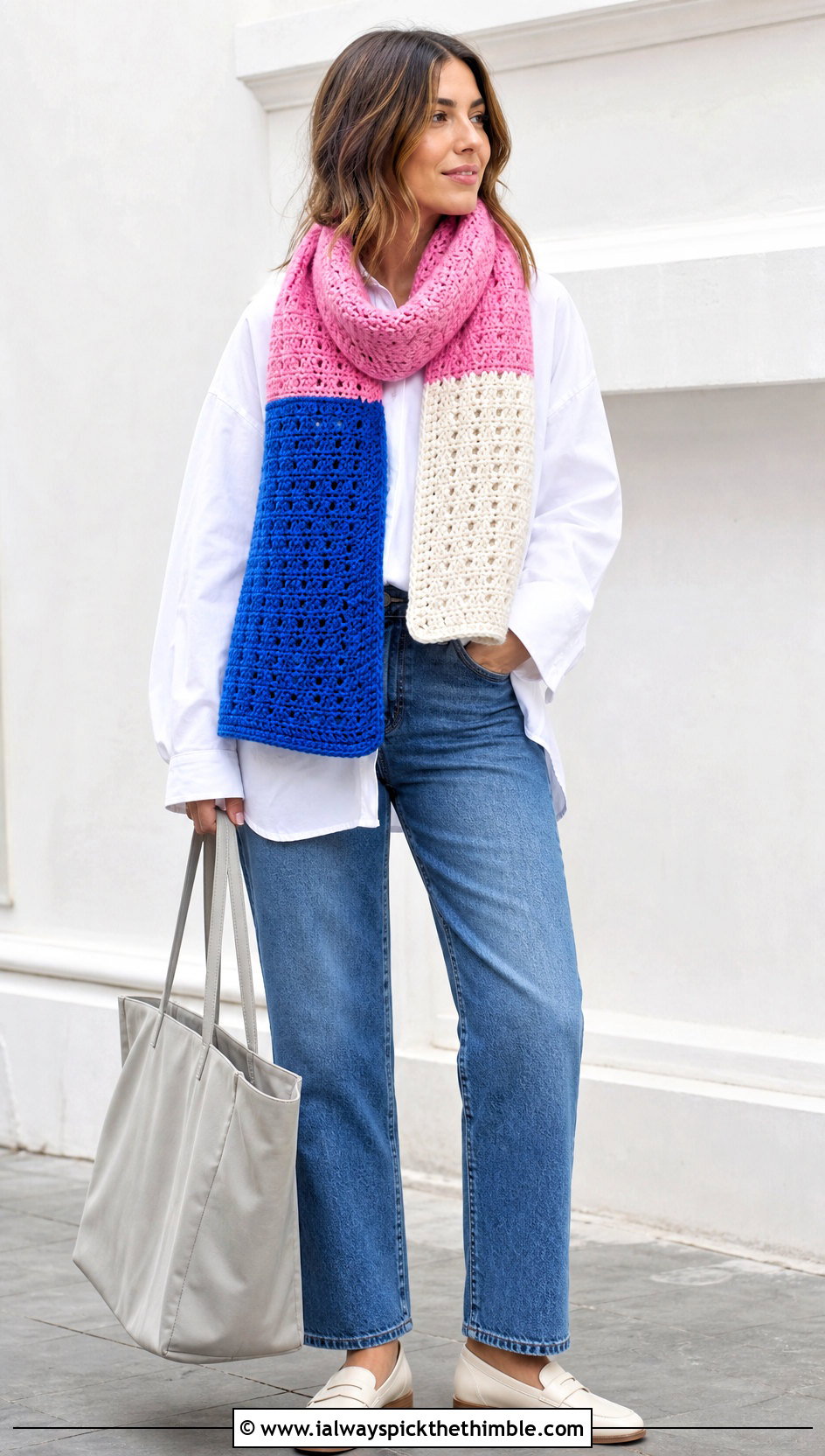 Color Block Tapestry Crochet Scarf With White Shirt - 25 tapestry crochet scarf outfit ideas