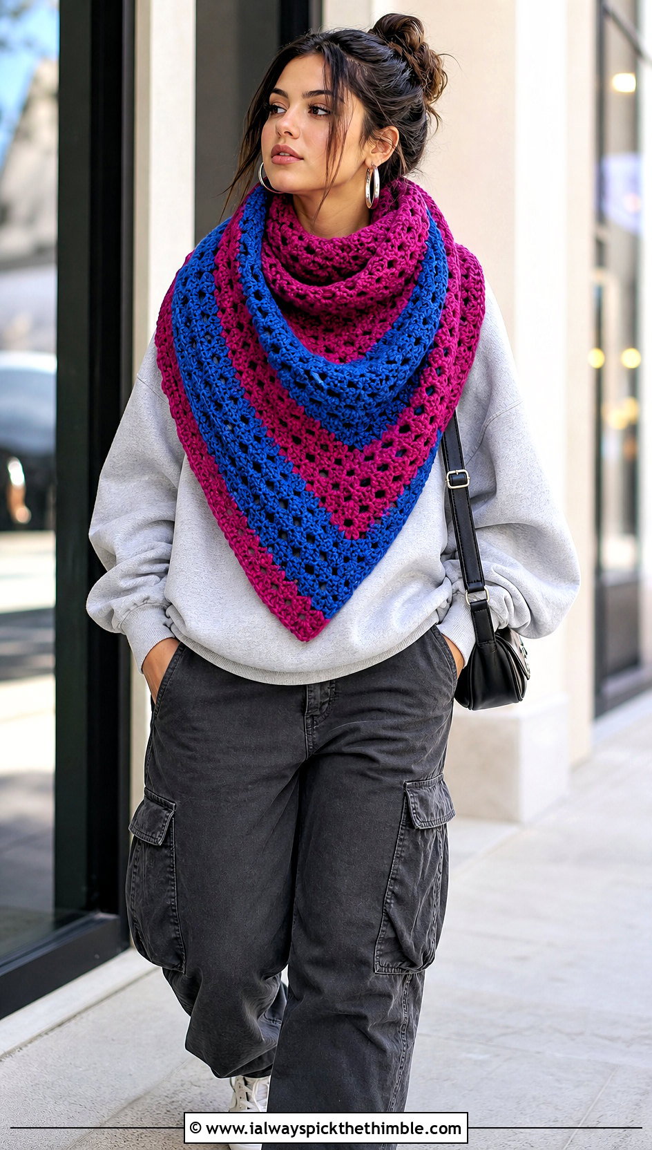 Color Block Triangle Shawl With Sweatshirt And Cargo Pants - 20 easy crochet triangle shawl outfit ideas