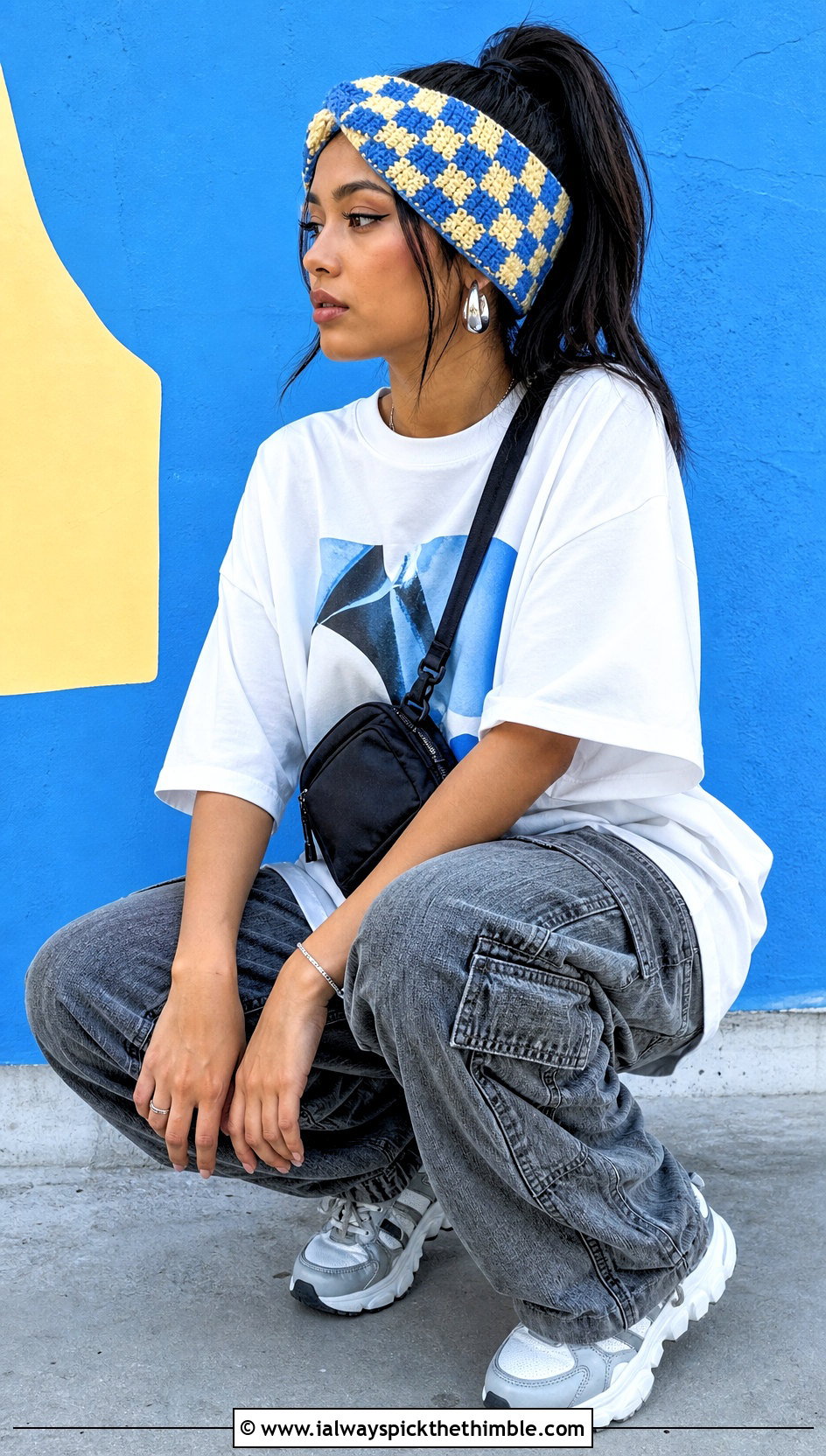 Crisscross Crochet Checkered Headband With Graphic T Shirt And Cargo Jeans - 20 crochet checkered headband outfit ideas