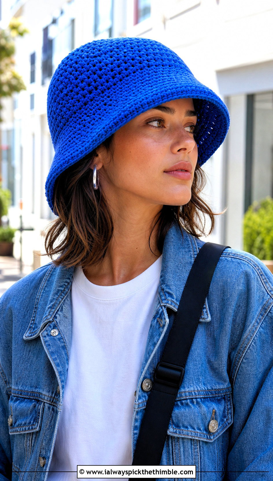 Crochet Bucket Hat With White Tee and Jeans - 20 fast crochet hat outfit ideas