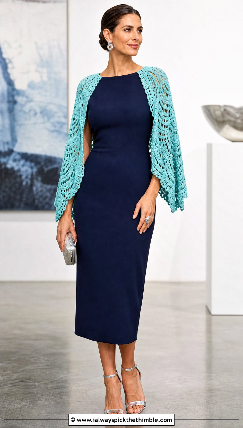 Crochet Cape Sleeve Crepe Dress With Metallic Sandals - 15 Crochet Fabric Dress outfit ideas