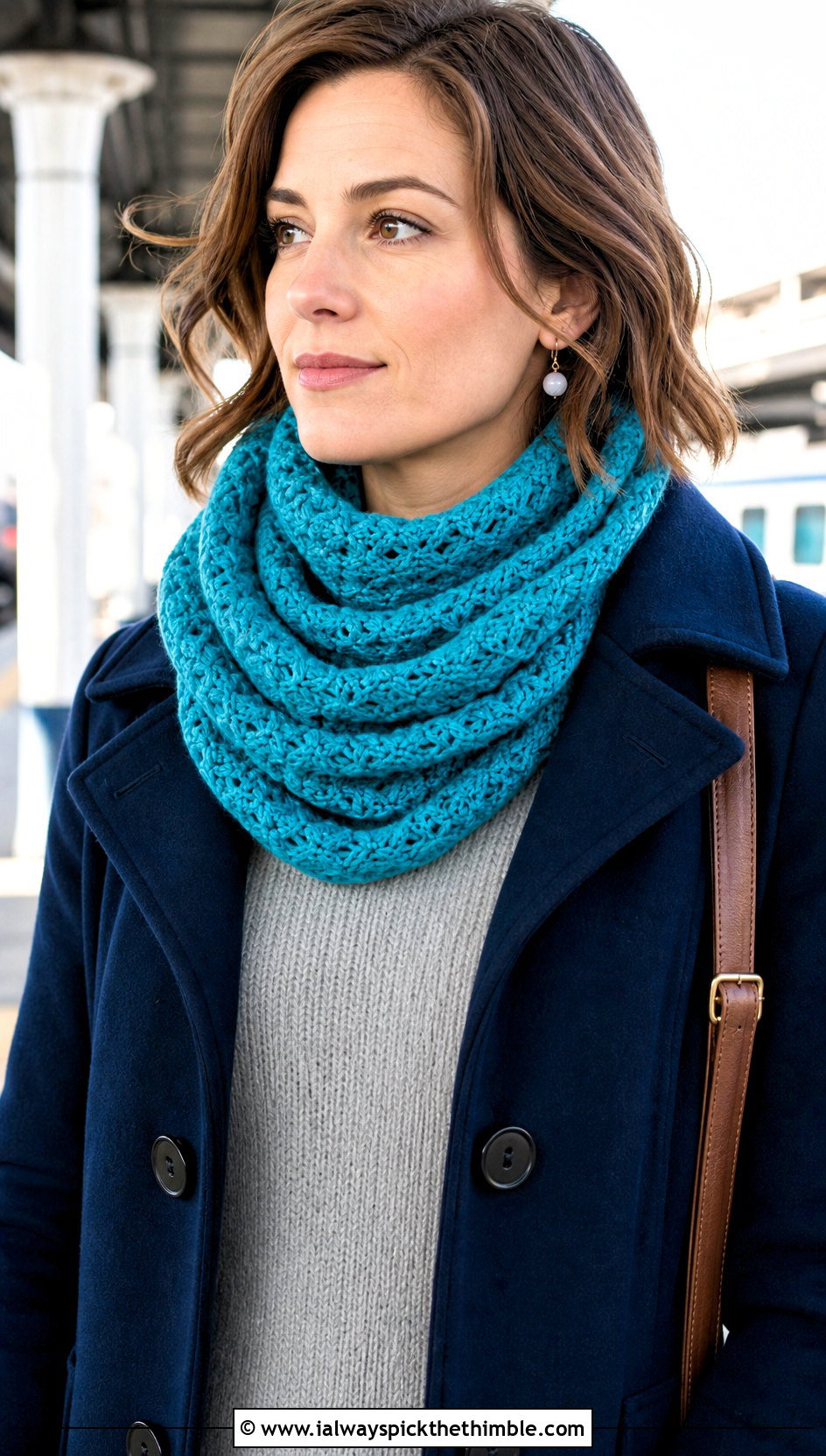 Crochet Cowl Scarf With Peacoat And Trousers - 25 cute crochet scarf outfit ideas