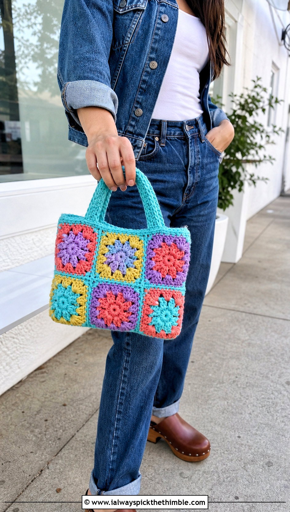 Crochet Granny Square Mini Bag With Denim Outfit - 20 Small Crochet Projects Clothes and outfit ideas