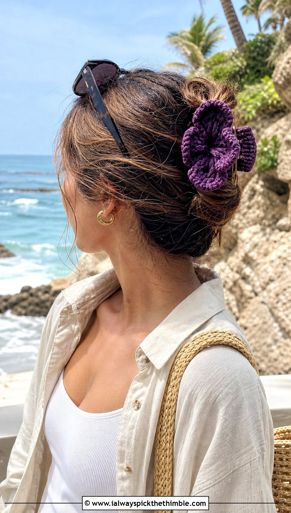 Crochet Hibiscus Claw Clip With Vacation Set - 15 crochet flower headband and clip outfit ideas