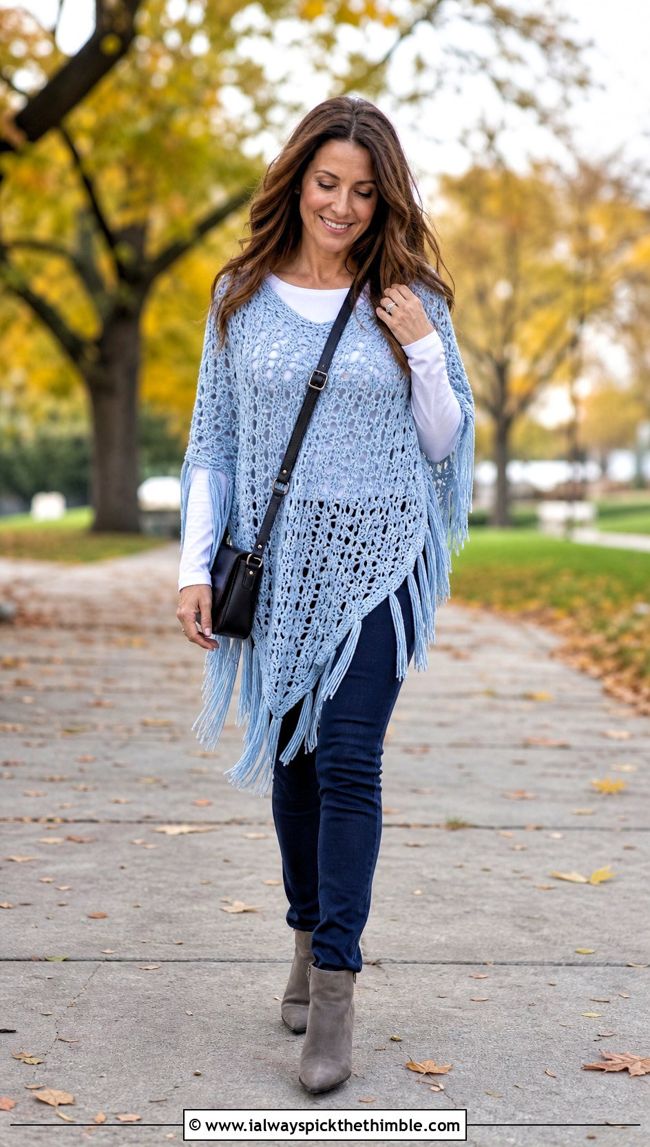 Crochet Poncho Top With Slim Jeans - 20 crochet top with tassels outfit ideas
