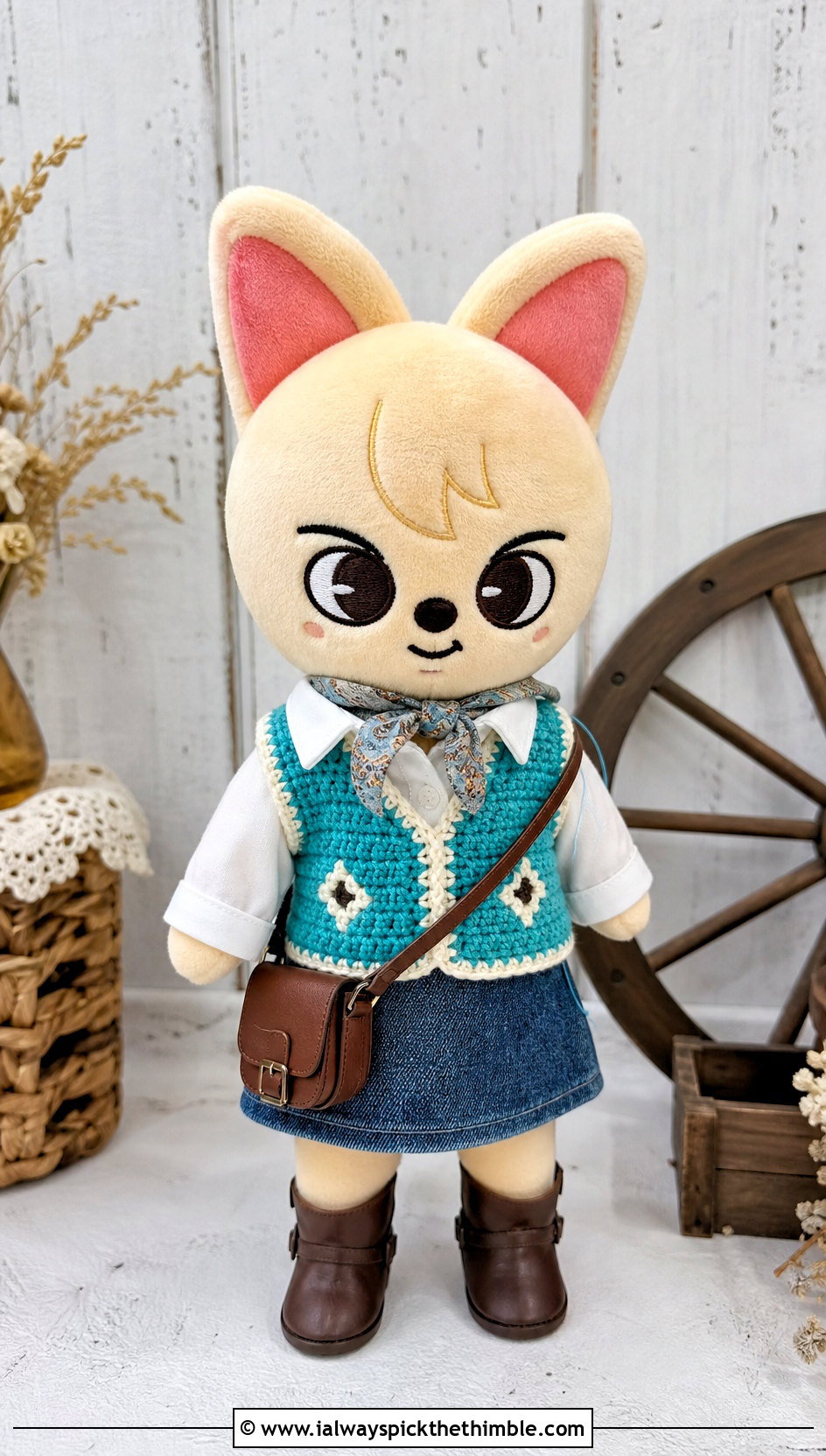 Crochet SKZOO Western Vest With Denim Skirt - 25 skzoo crochet clothes and outfit ideas