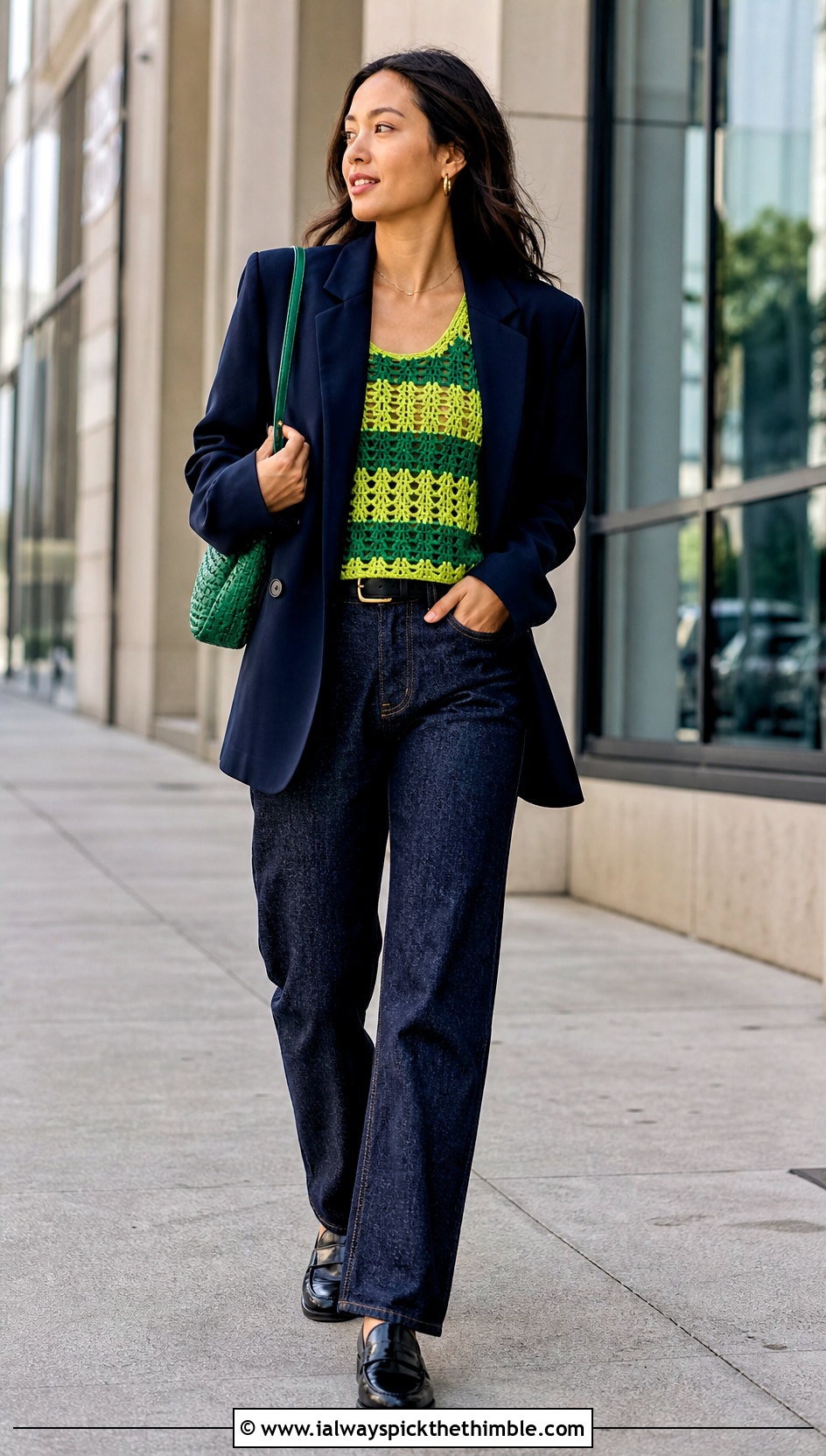 Crochet Sleeveless Shell With Blazer And Jeans - 25 two colors crochet top outfit ideas