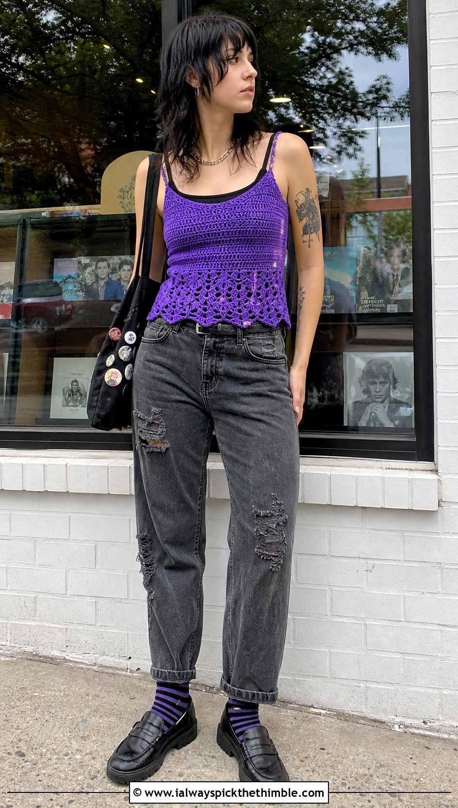 Crochet Tank Top With Distressed Jeans - 20 emo crochet top outfit ideas