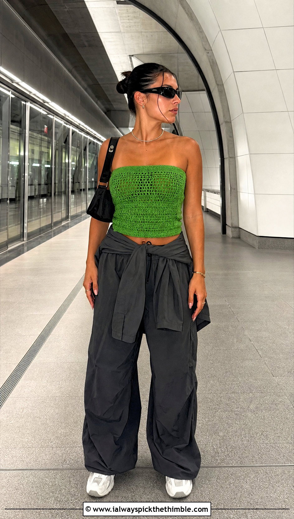 Crochet Tube Top With Parachute Pants - 15 boho crochet summer top outfit ideas