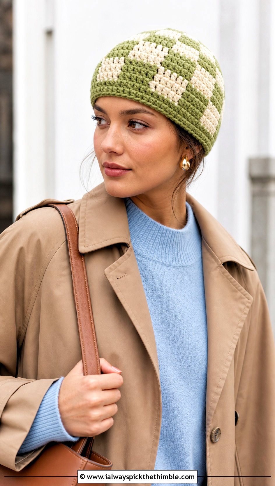 Fisherman Checkered Beanie With Trench Coat - 25 crochet checkered beanie outfit ideas