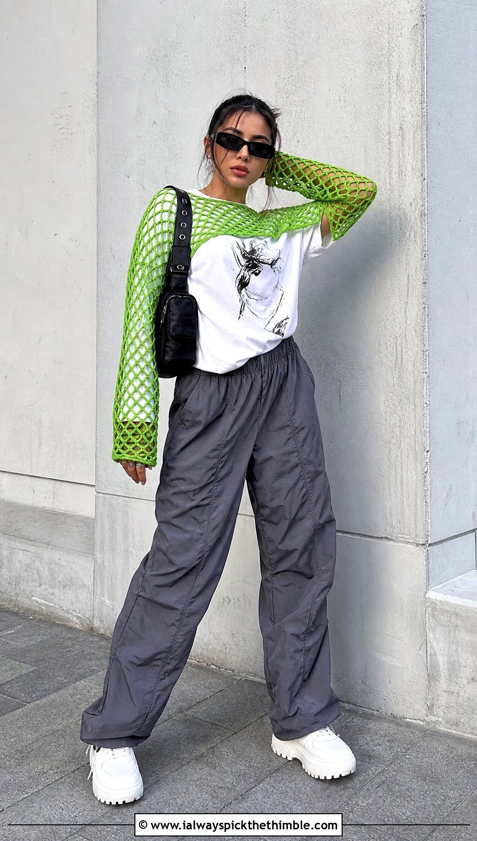 Fishnet Sleeve Shrug With Graphic T Shirt - 25 crochet shrug outfit ideas