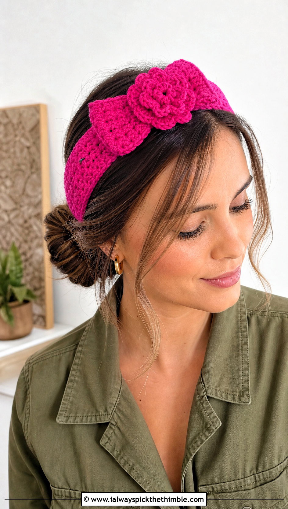 Flower Center Crochet Headband With Bow And Utility Dress - 20 crochet headband with bow outfit ideas
