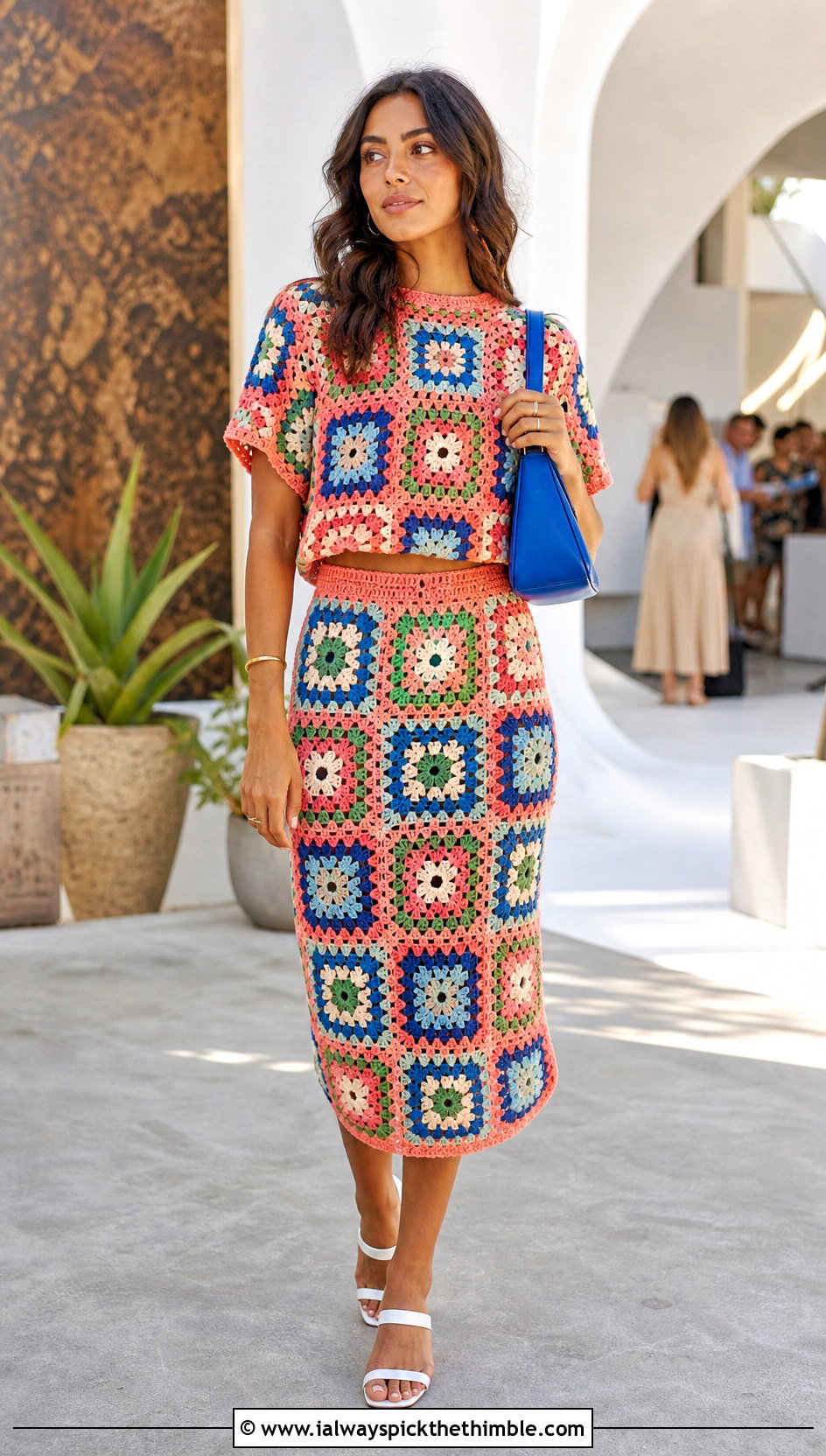 Granny Square Matching Set With Sleek Accessories - 20 granny squares clothes and outfit ideas