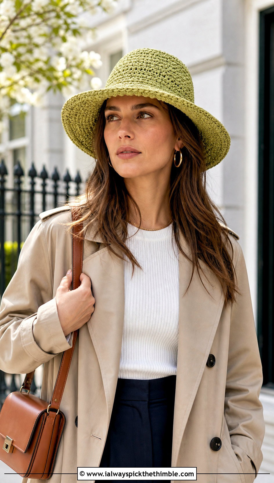 Green Raffia Sun Hat With Trench Coat - 25 green crochet hat outfit ideas