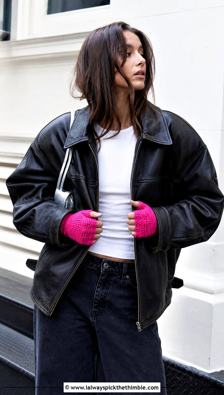 Half Finger Crochet Gloves With Leather Jacket And Wide Leg Jeans - 20 Crochet For Fingerless Gloves outfit ideas
