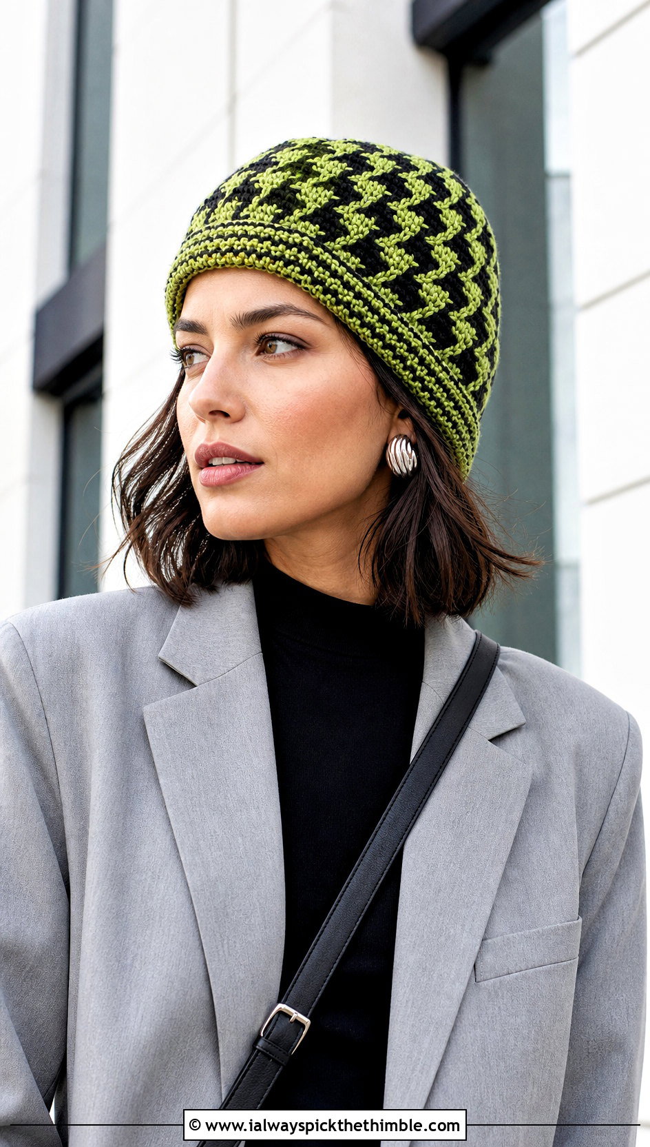 Houndstooth Plaid Crochet Beanie With Tailored Suit - 15 Plaid Crochet Beanie outfit ideas