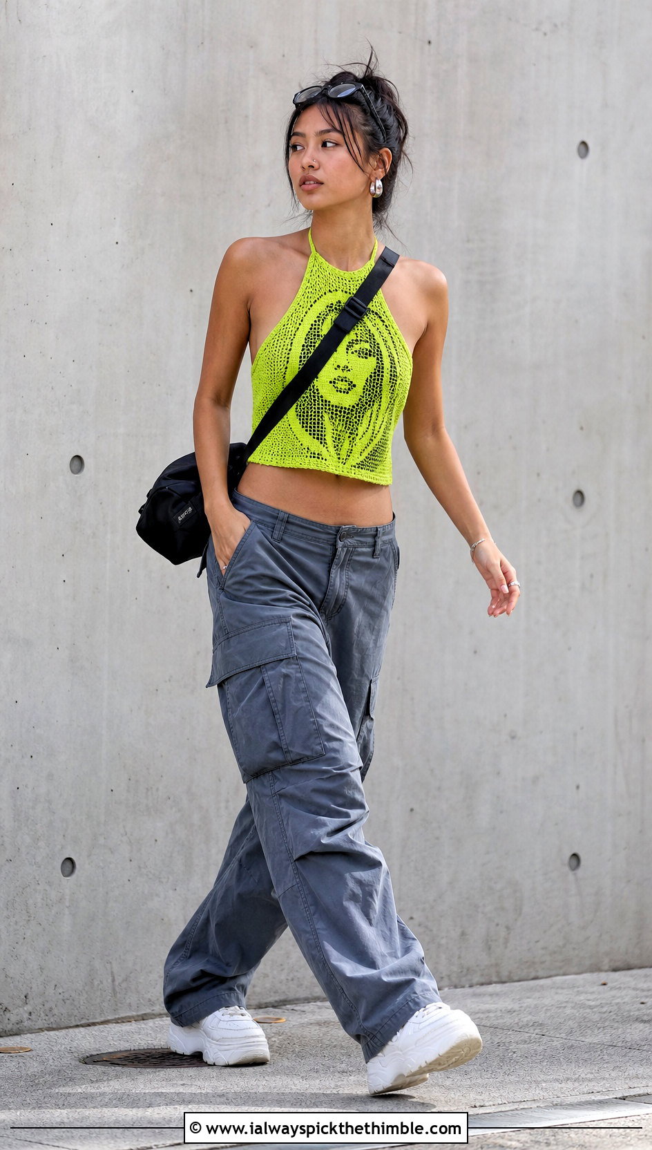 Hysteric Glamour Halter Crochet Top With Cargo Pants - 15 Hysteric Glamour Crochet Top outfit ideas