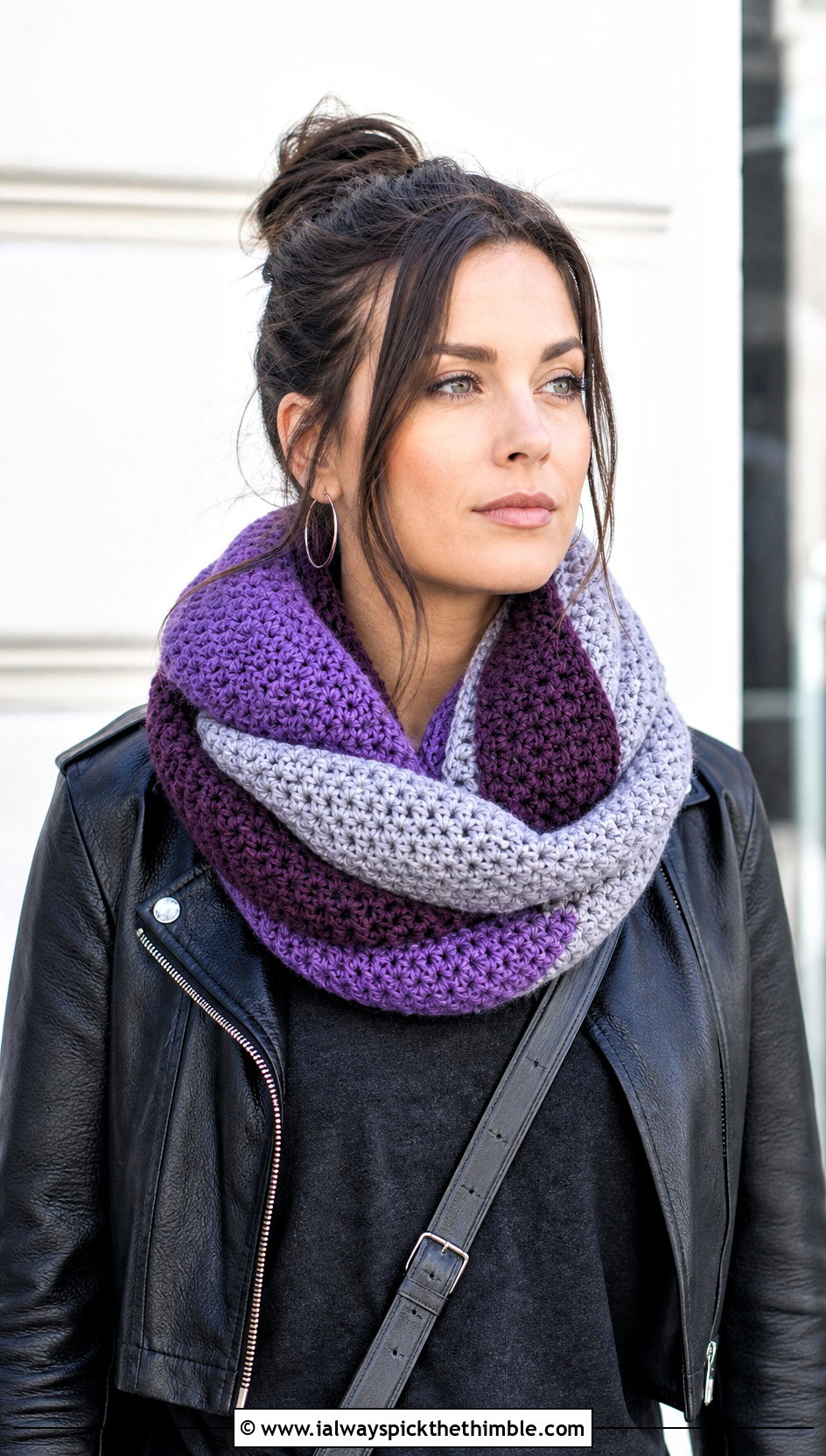 Infinity Color Block Crochet Scarf With Leather Jacket - 20 Color Block Crochet Scarf outfit ideas