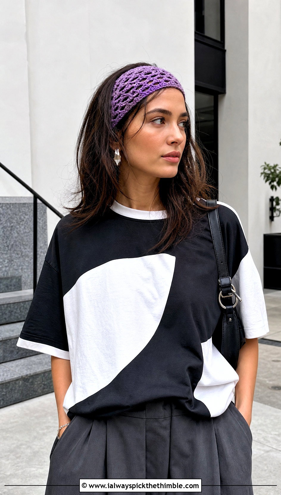 Mesh Crochet Headband With Graphic T Shirt And Culottes - 20 quick crochet headband outfit ideas