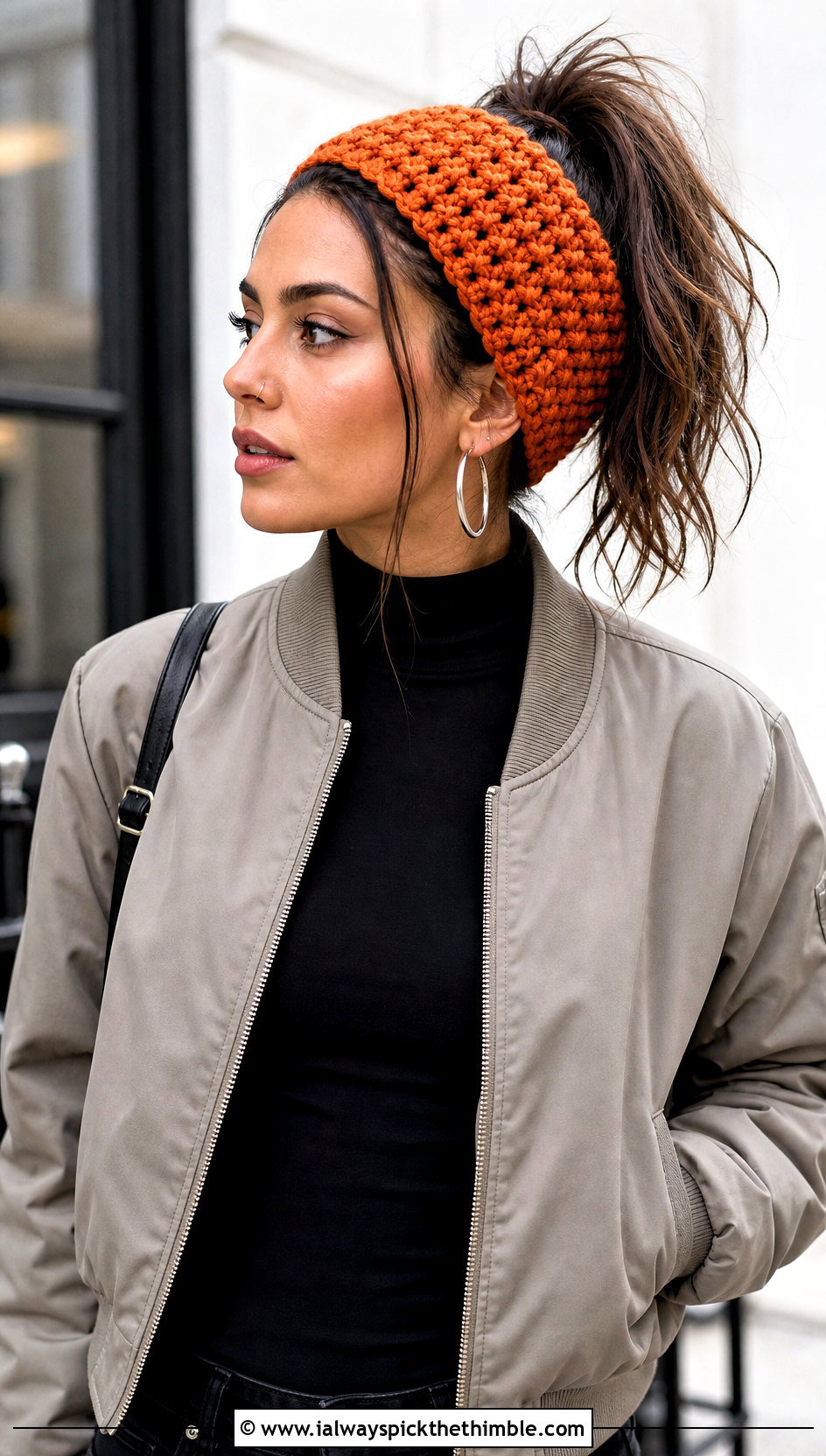 Moss Stitch Crochet Ponytail Headband With Cargo Pants - 20 crochet headband with ponytail hole outfit ideas