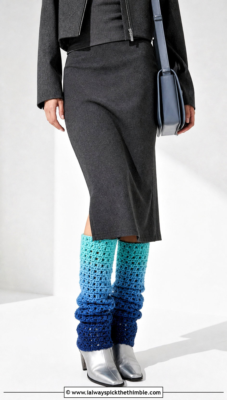 Ombre Crochet Leg Warmers With Monochrome Outfit - 20 aesthetic crochet leg warmers outfit ideas