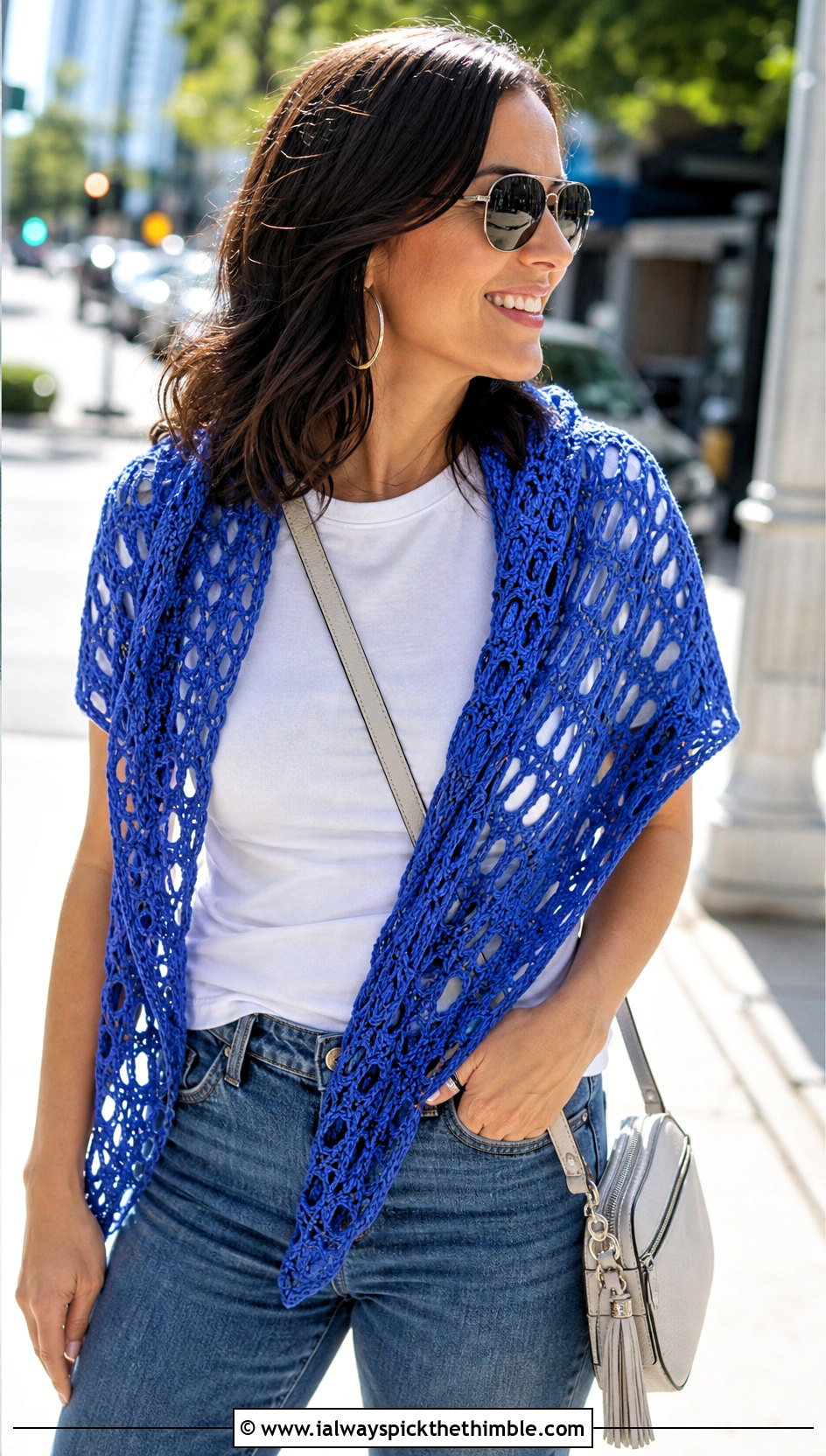 Open Mesh Triangle Crochet Shawl With Jeans - 20 Light Weight Crochet Shawl outfit ideas