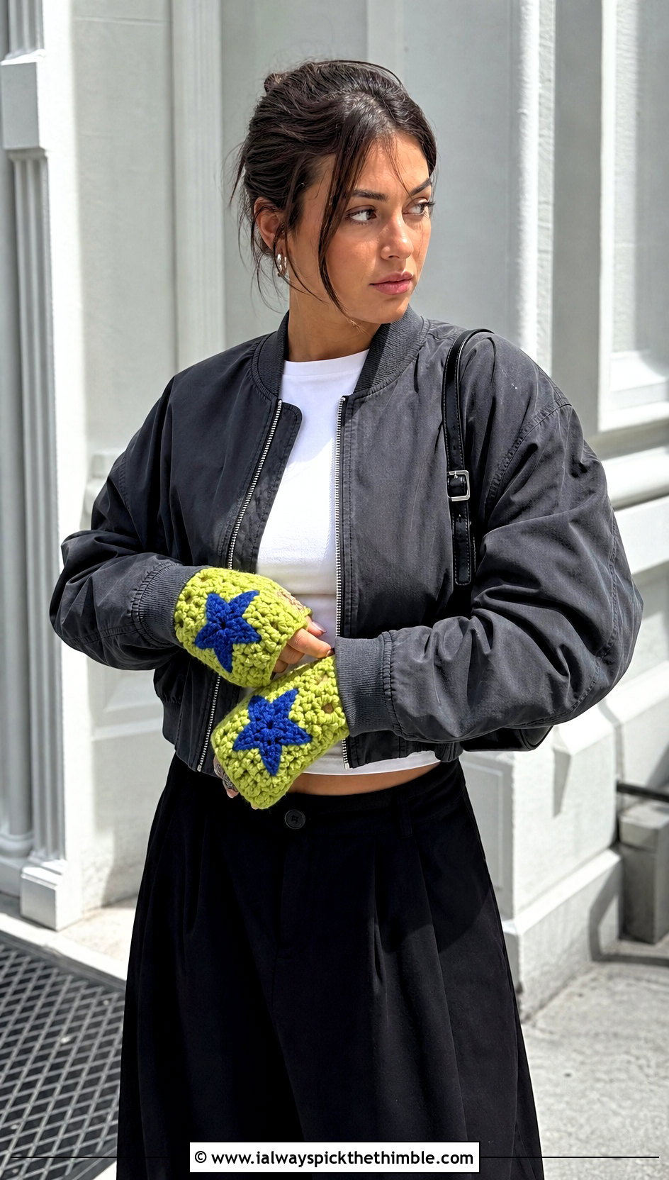 Oversized Star Patch Gloves With Bomber Jacket - 25 crochet star gloves outfit ideas